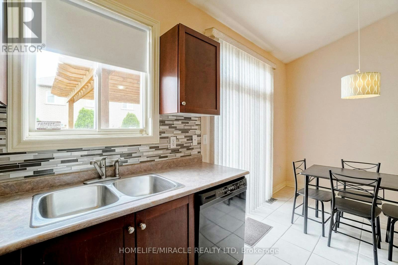 824 Khan Crescent, Mississauga, ON, L5V 2R2 - 12