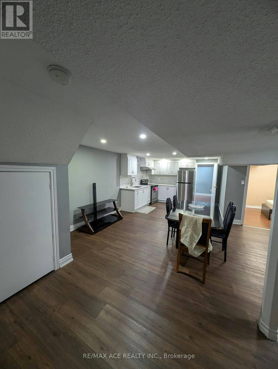 10 May Apple Terrace, Toronto, ON, M1E 5J8 - 3
