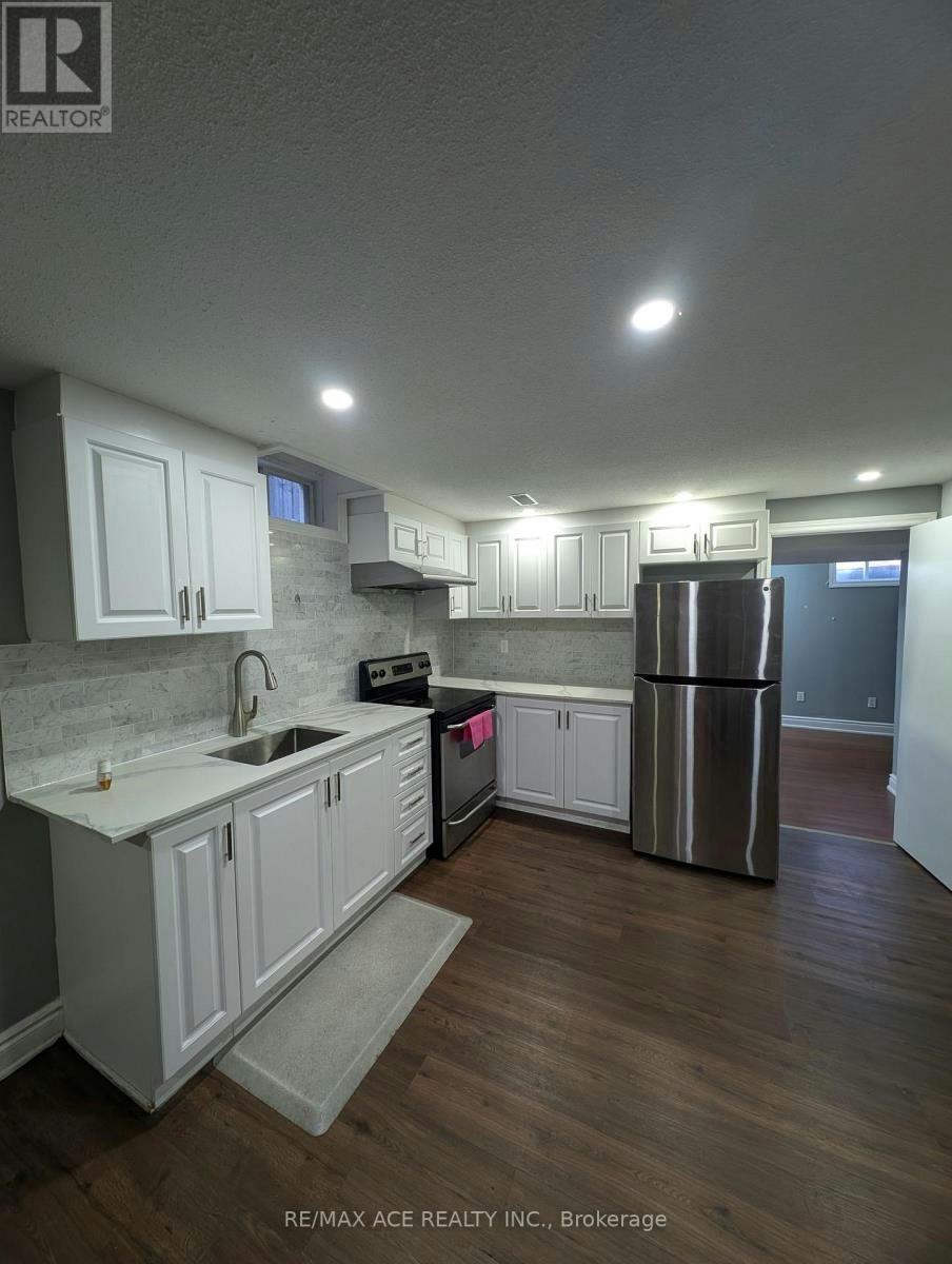 10 May Apple Terrace, Toronto, ON, M1E 5J8 - 4