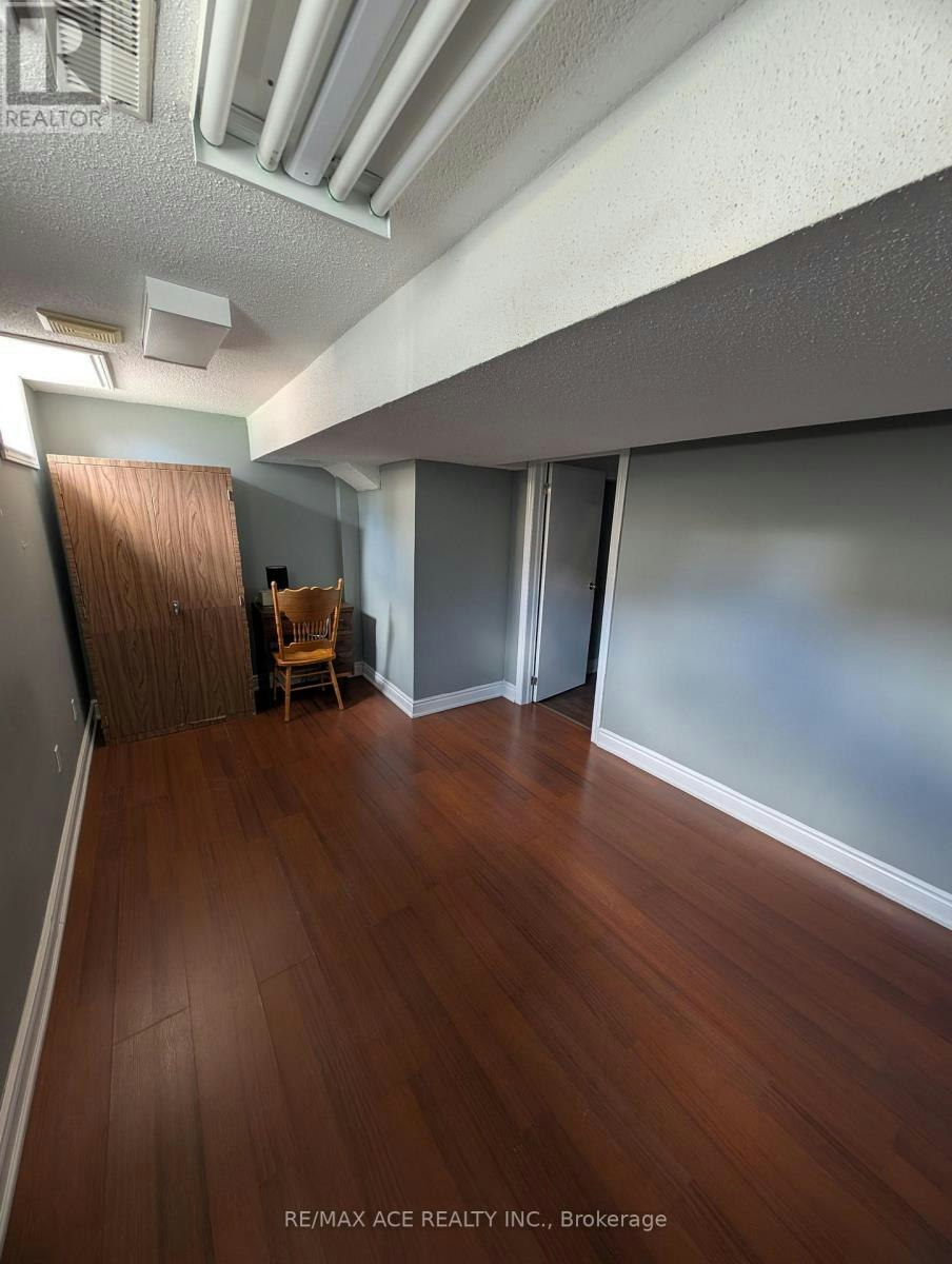 10 May Apple Terrace, Toronto, ON, M1E 5J8 - 5