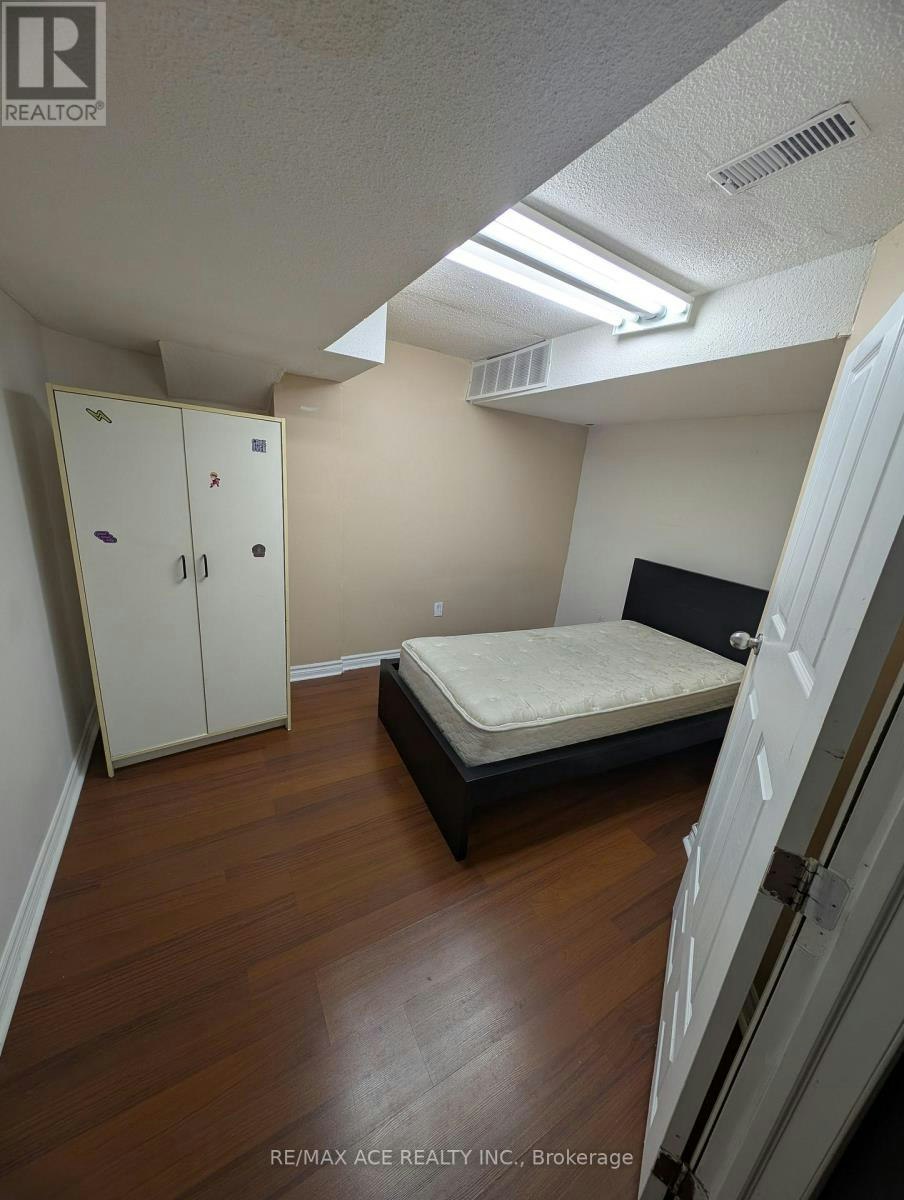 10 May Apple Terrace, Toronto, ON, M1E 5J8 - 7