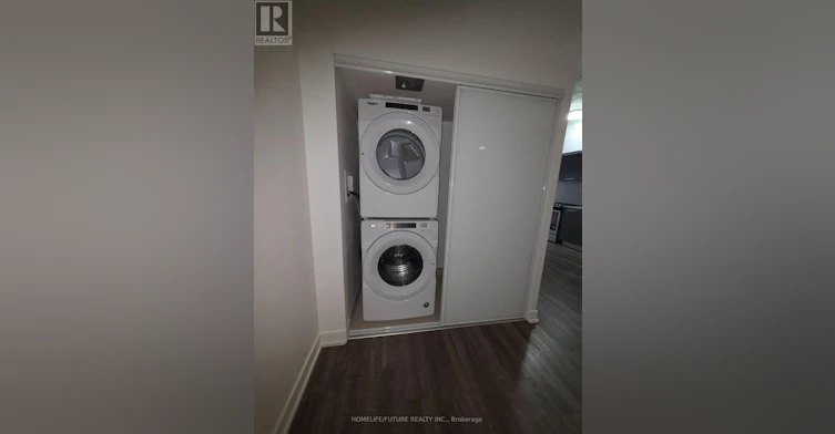 724-15 Baseball Place, Toronto, ON, M4M 0E6 - 8