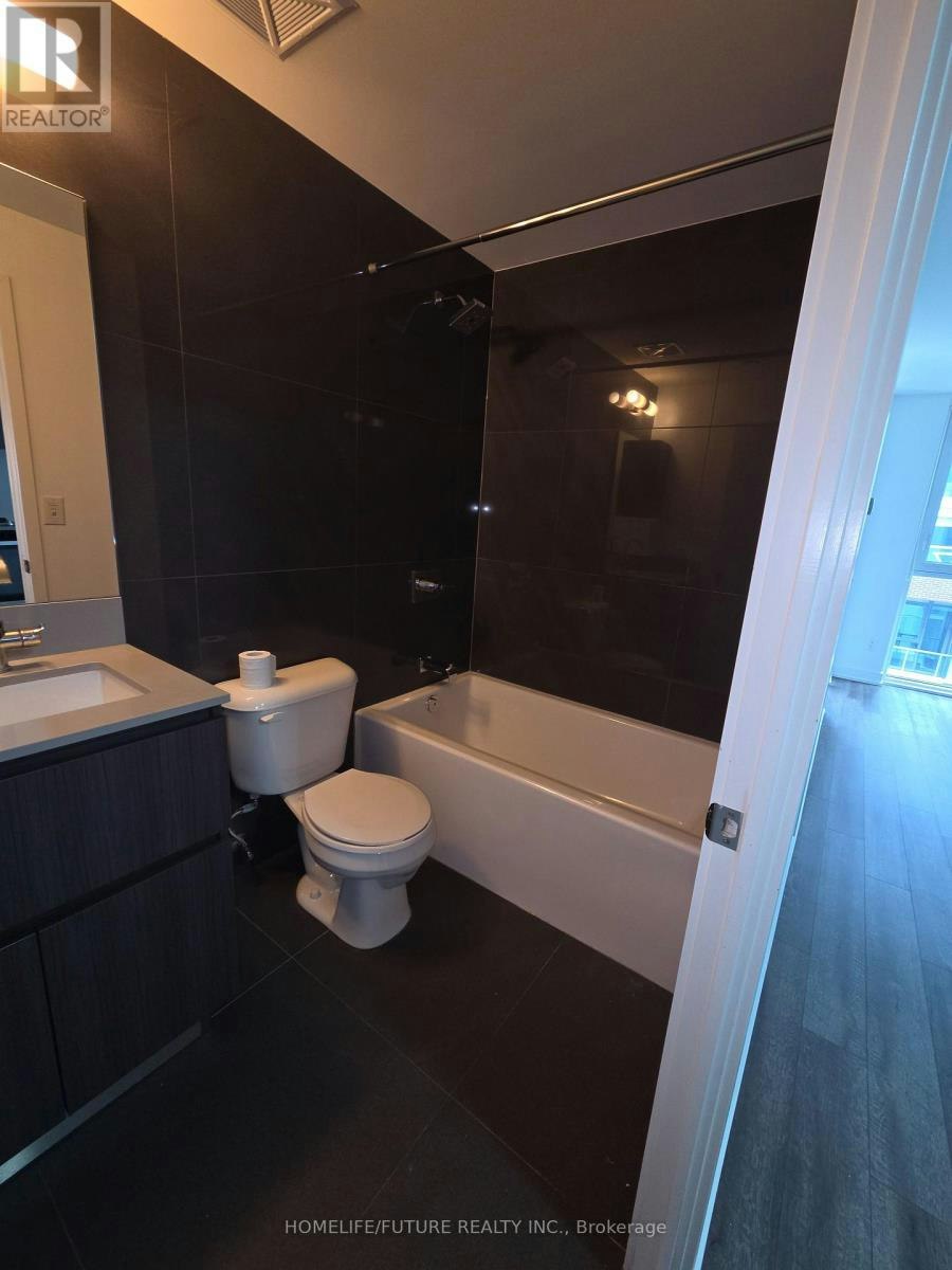 724-15 Baseball Place, Toronto, ON, M4M 0E6 - 11