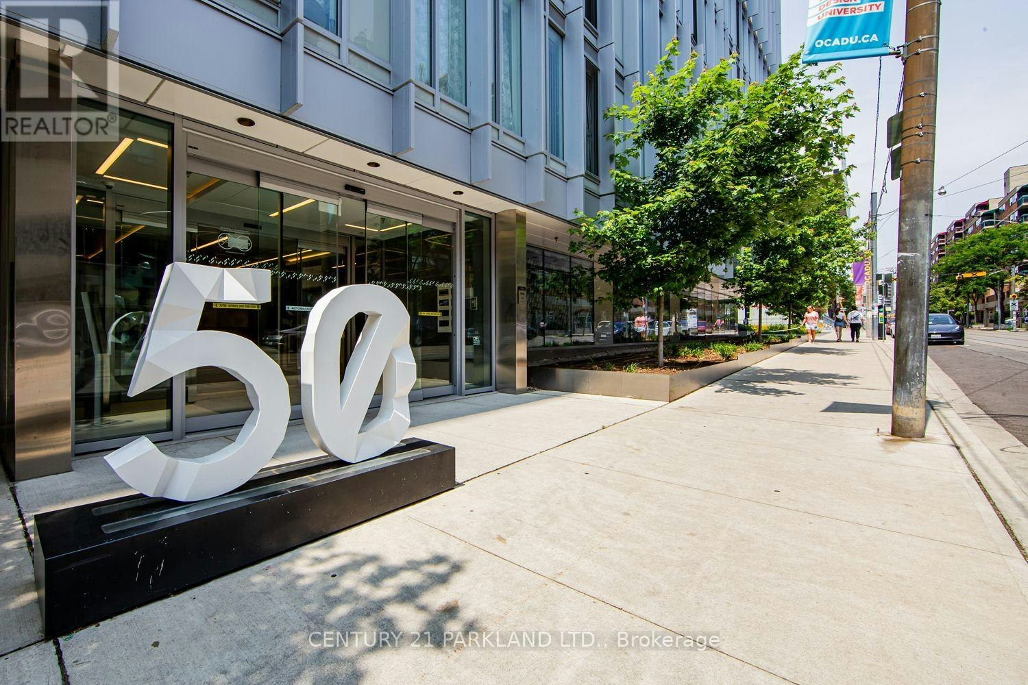 607-50 Mccaul Street, Toronto, ON, M5T 1V9