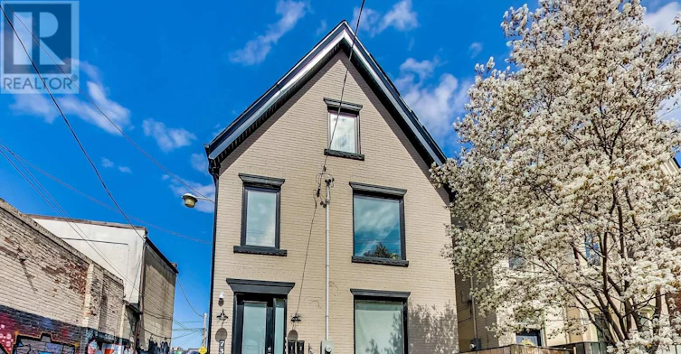 4-73 Elm Grove Avenue, Toronto, ON, M6K 2J2