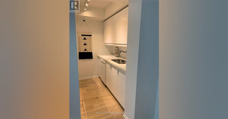 2403-77 Harbour Square, Toronto, ON, M5J 2S2 - 6