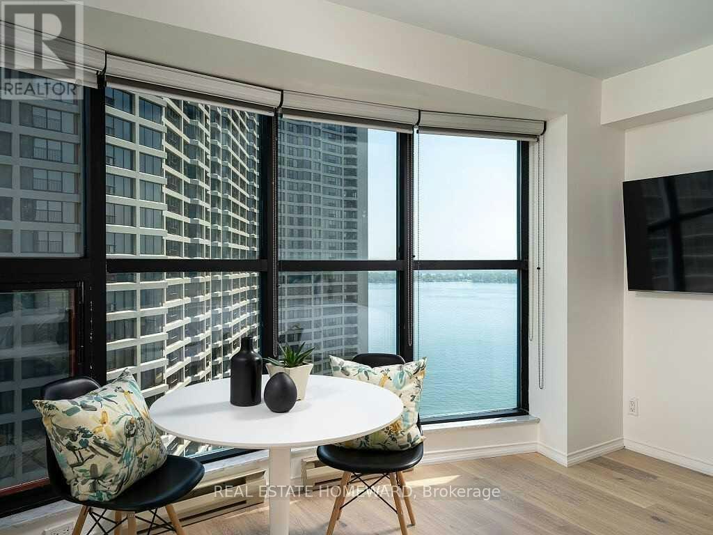 2403-77 Harbour Square, Toronto, ON, M5J 2S2 - 9