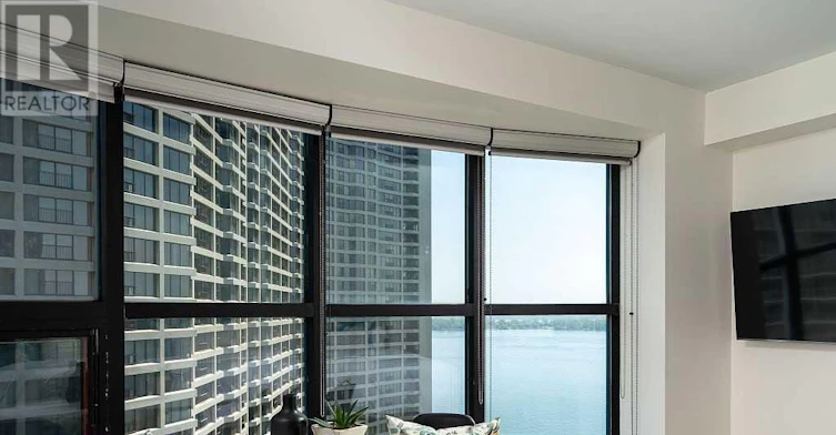 2403-77 Harbour Square, Toronto, ON, M5J 2S2 - 9