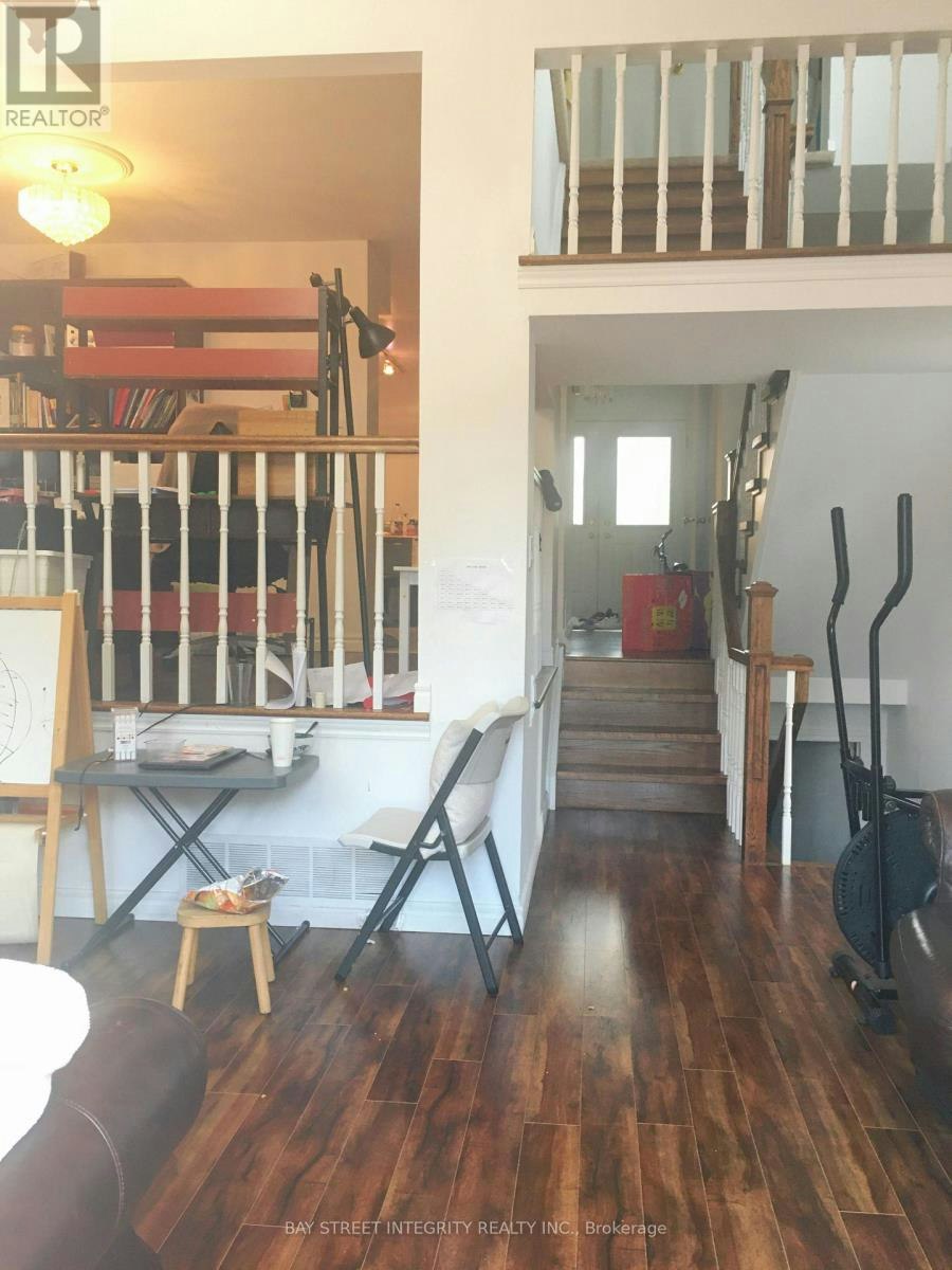 UPPER-98 Carolbreen Square, Toronto, ON, M1V 1H5 - 5