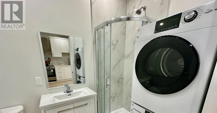 UPPER-211 Osler Street, Toronto, ON, M6N 2Z2 - 12