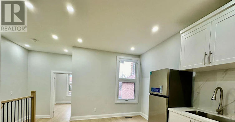 UPPER-211 Osler Street, Toronto, ON, M6N 2Z2 - 3