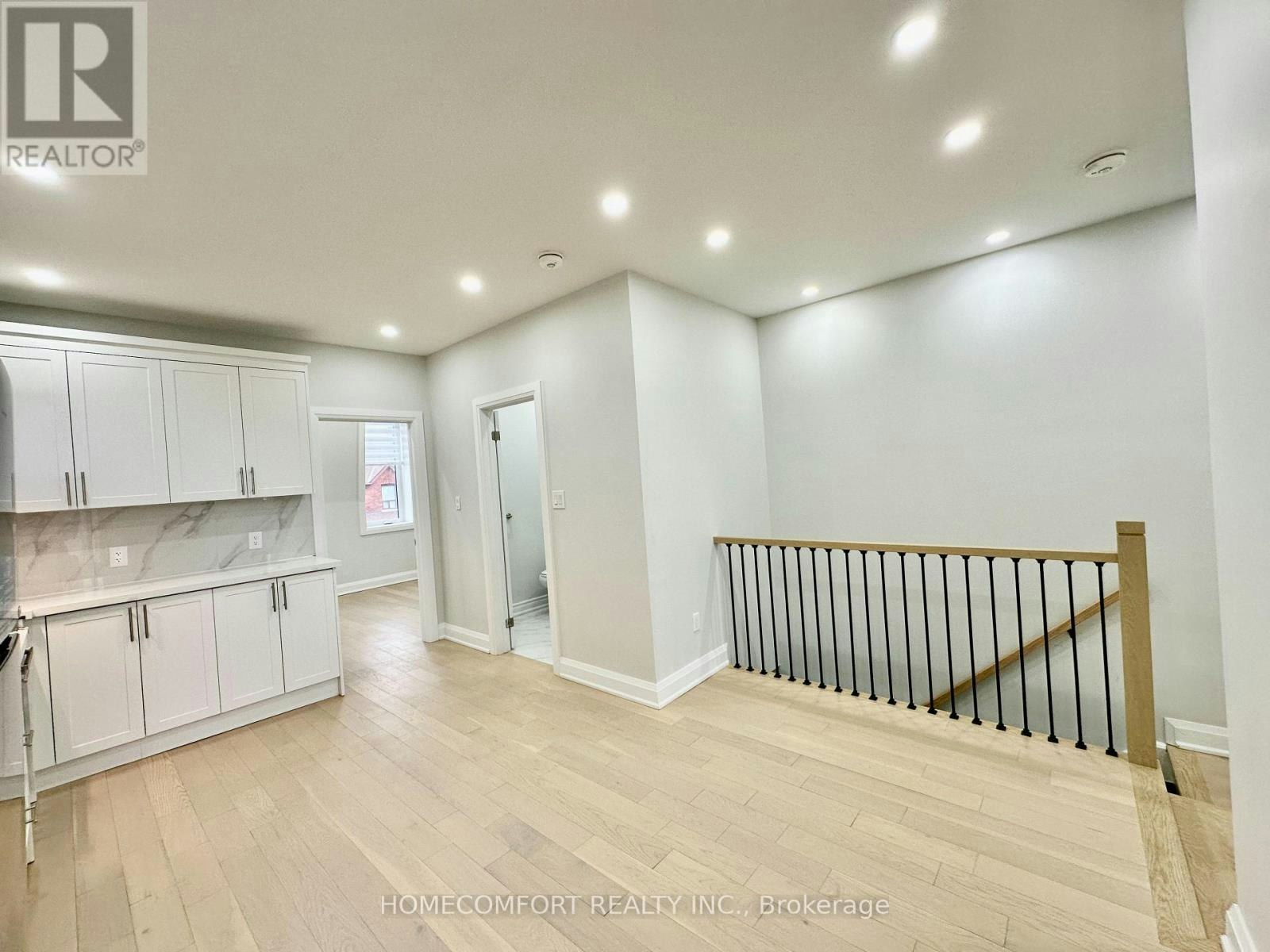 UPPER-211 Osler Street, Toronto, ON, M6N 2Z2 - 5