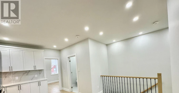 UPPER-211 Osler Street, Toronto, ON, M6N 2Z2 - 5