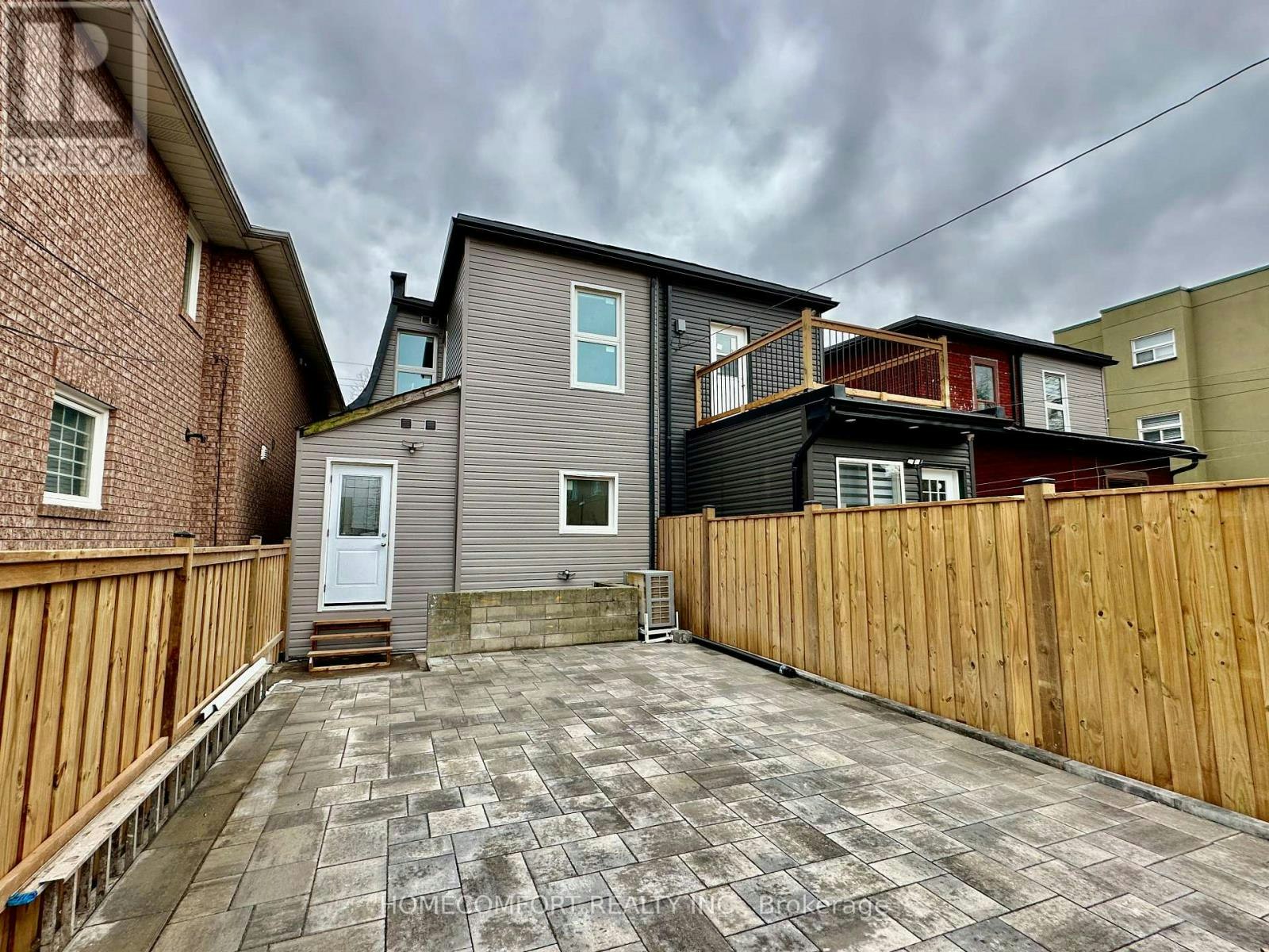UPPER-211 Osler Street, Toronto, ON, M6N 2Z2 - 21