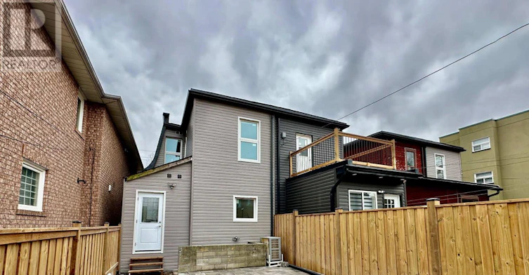 UPPER-211 Osler Street, Toronto, ON, M6N 2Z2 - 21