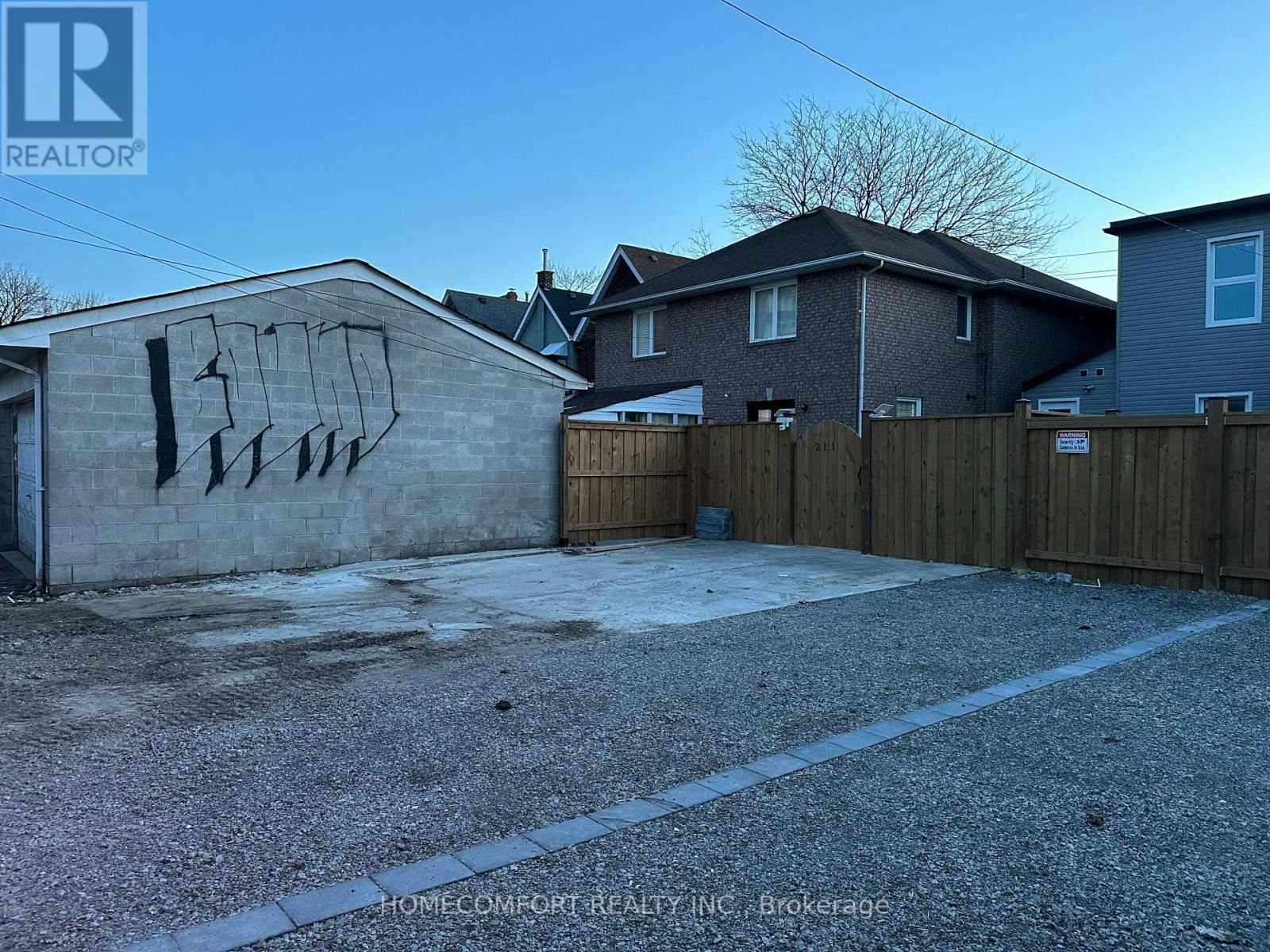 UPPER-211 Osler Street, Toronto, ON, M6N 2Z2 - 19