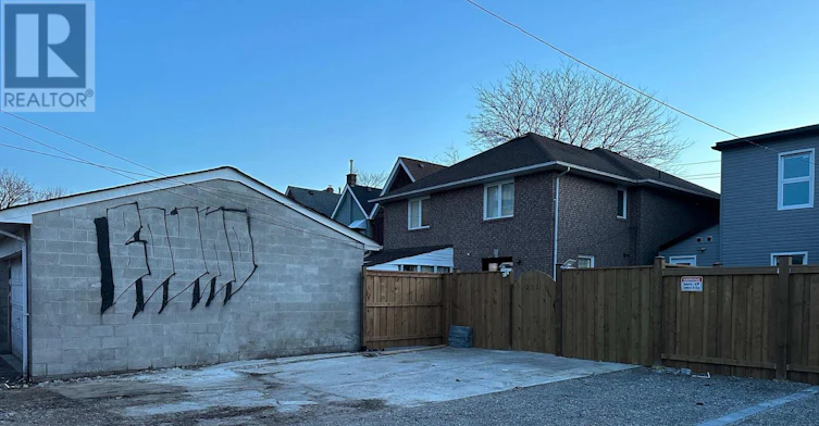 UPPER-211 Osler Street, Toronto, ON, M6N 2Z2 - 19