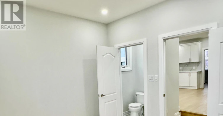 UPPER-211 Osler Street, Toronto, ON, M6N 2Z2 - 17