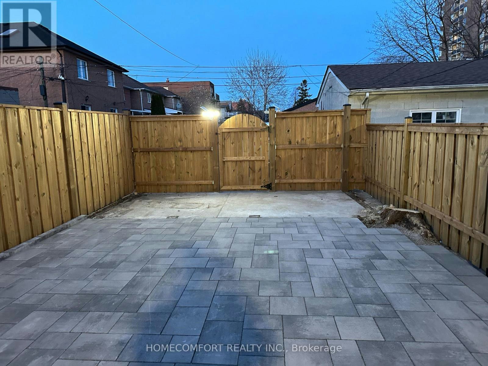 UPPER-211 Osler Street, Toronto, ON, M6N 2Z2 - 20