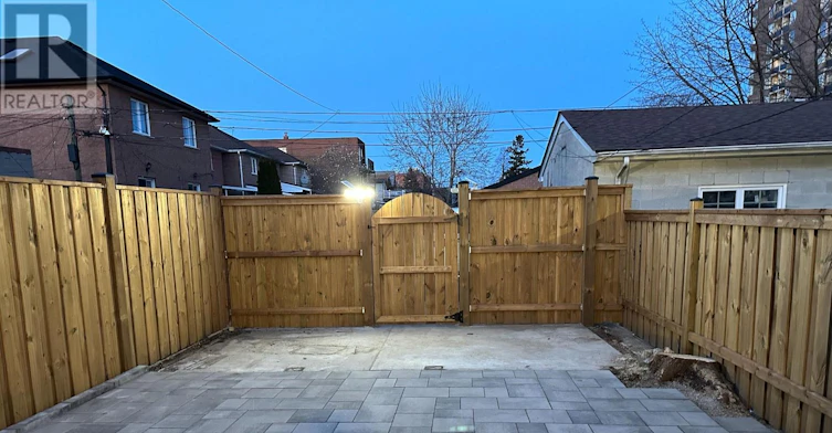 UPPER-211 Osler Street, Toronto, ON, M6N 2Z2 - 20