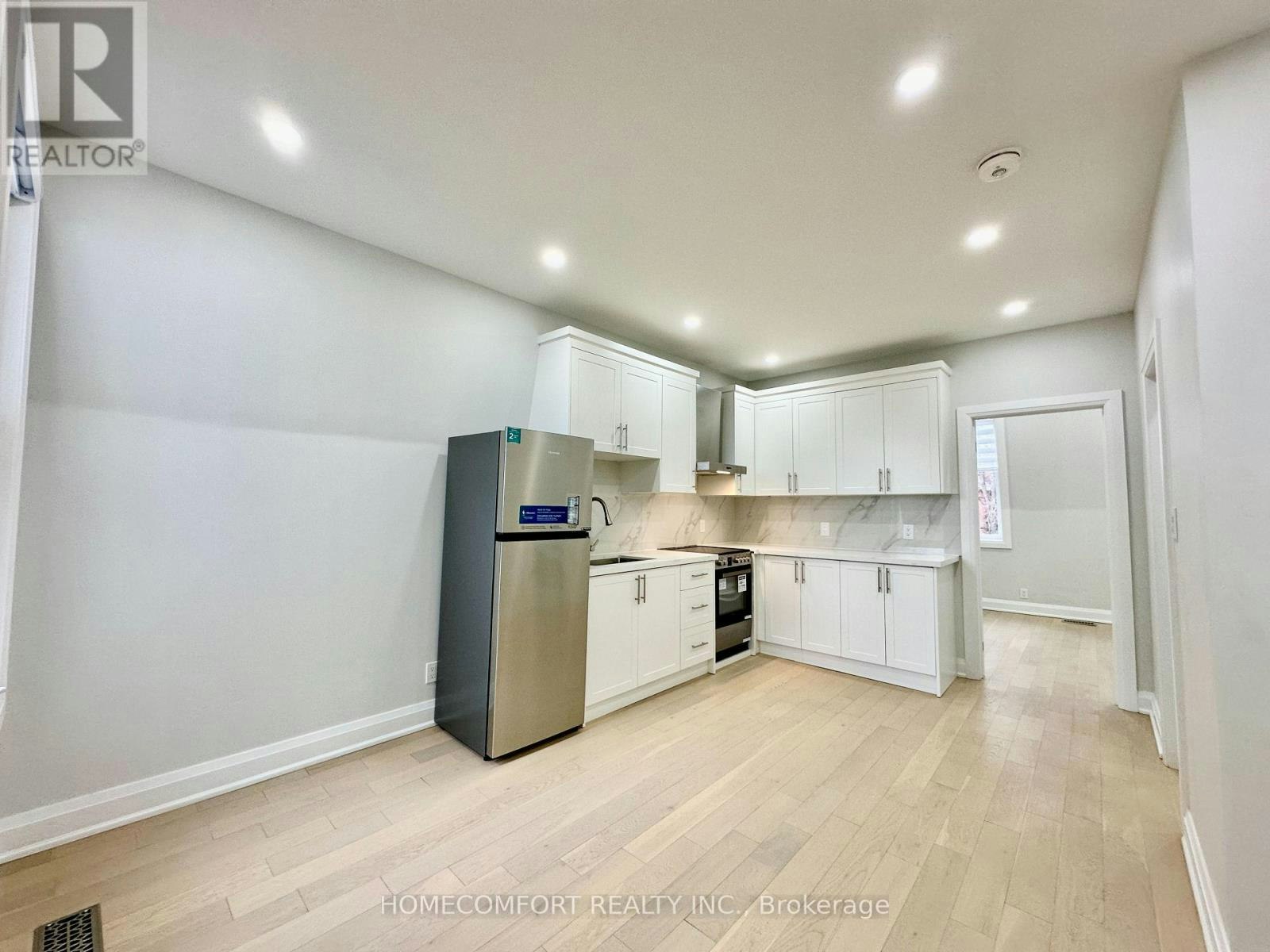 UPPER-211 Osler Street, Toronto, ON, M6N 2Z2 - 4