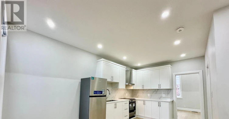 UPPER-211 Osler Street, Toronto, ON, M6N 2Z2 - 4