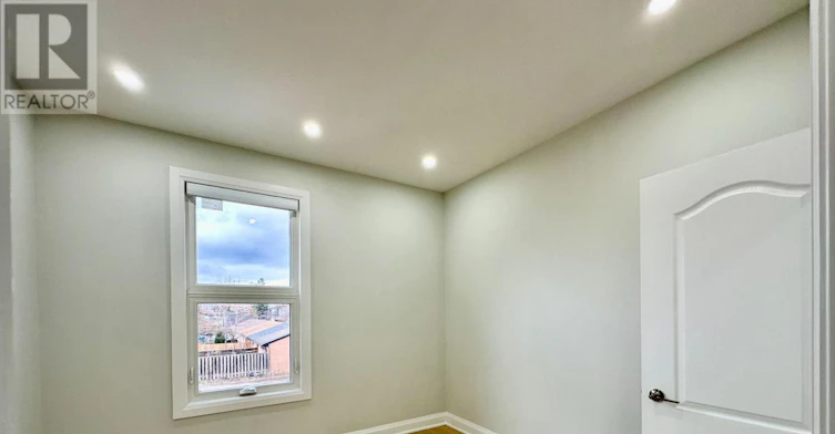 UPPER-211 Osler Street, Toronto, ON, M6N 2Z2 - 16