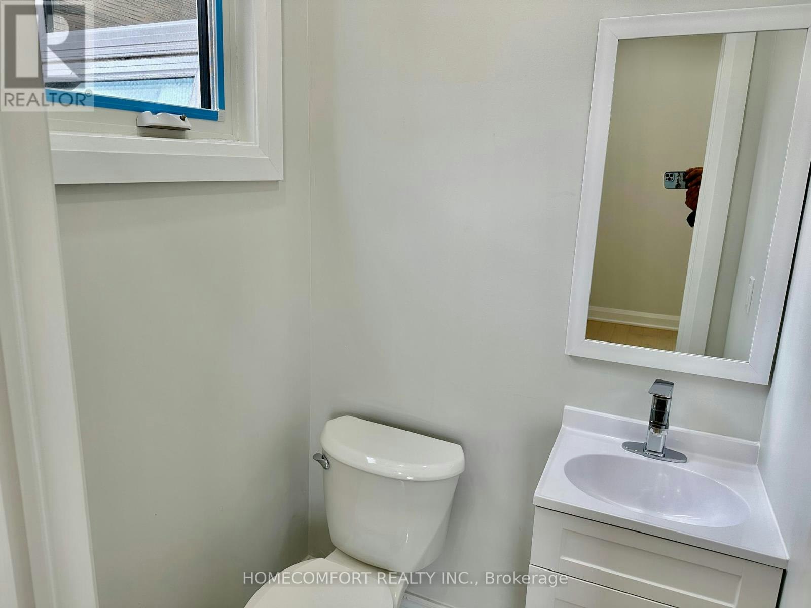 UPPER-211 Osler Street, Toronto, ON, M6N 2Z2 - 18