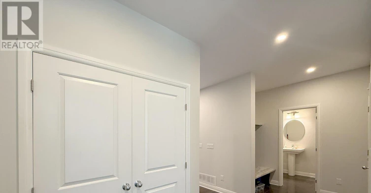 322 Lysander Place, Ottawa, ON, K1K 4K7 - 5