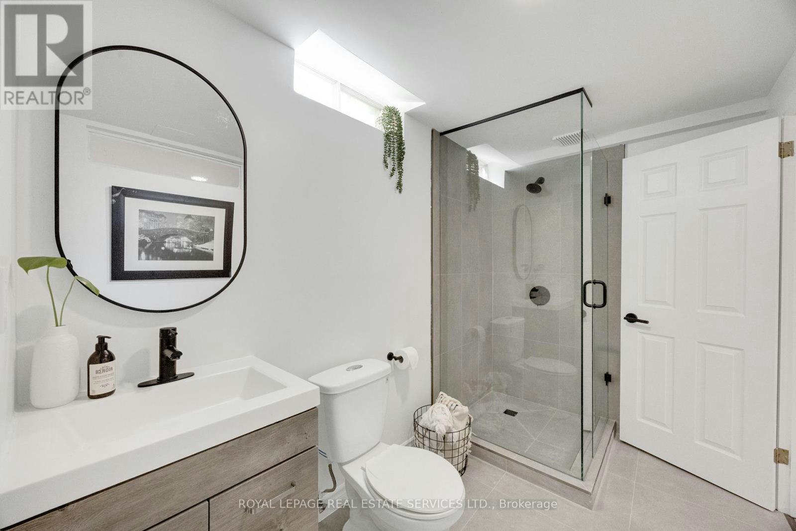 2048 Sixth Line, Oakville, ON, L6H 3N2 - 39
