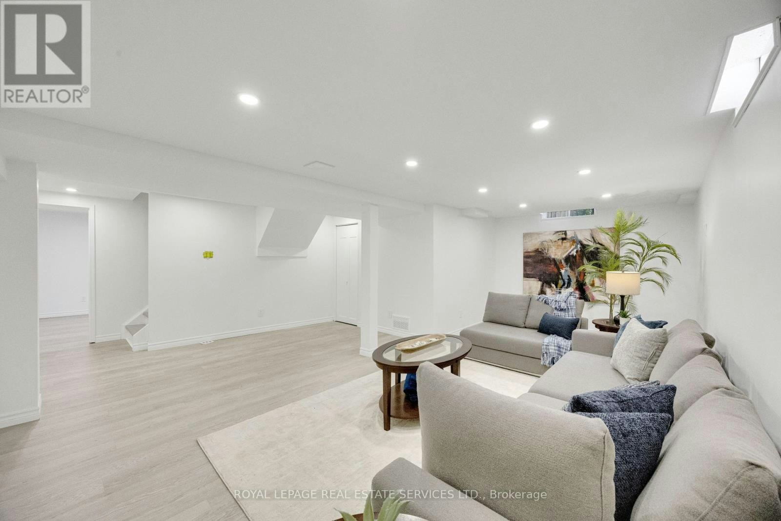 2048 Sixth Line, Oakville, ON, L6H 3N2 - 35