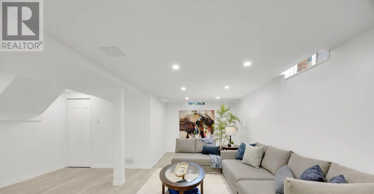 2048 Sixth Line, Oakville, ON, L6H 3N2 - 34