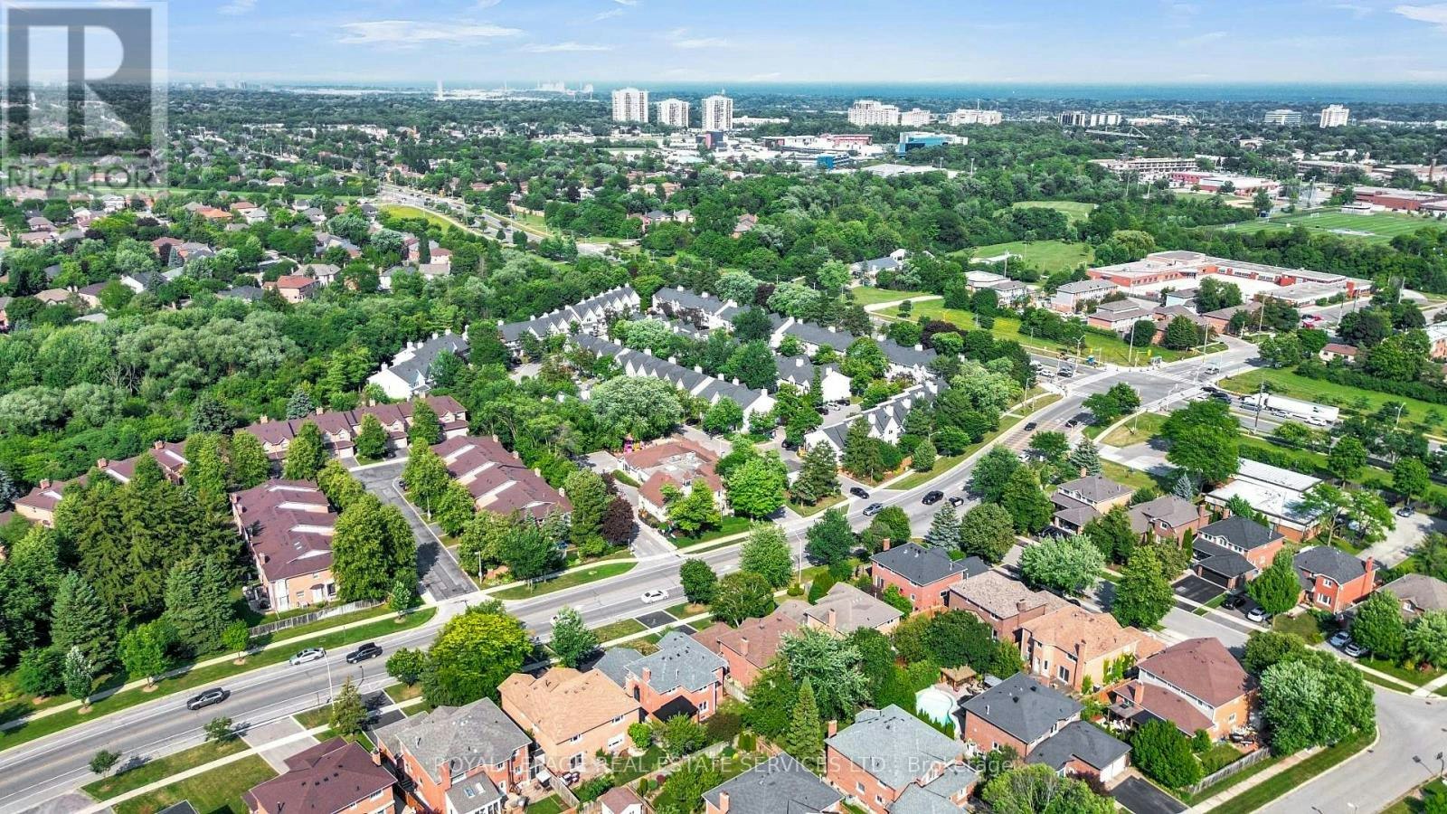 2048 Sixth Line, Oakville, ON, L6H 3N2 - 47