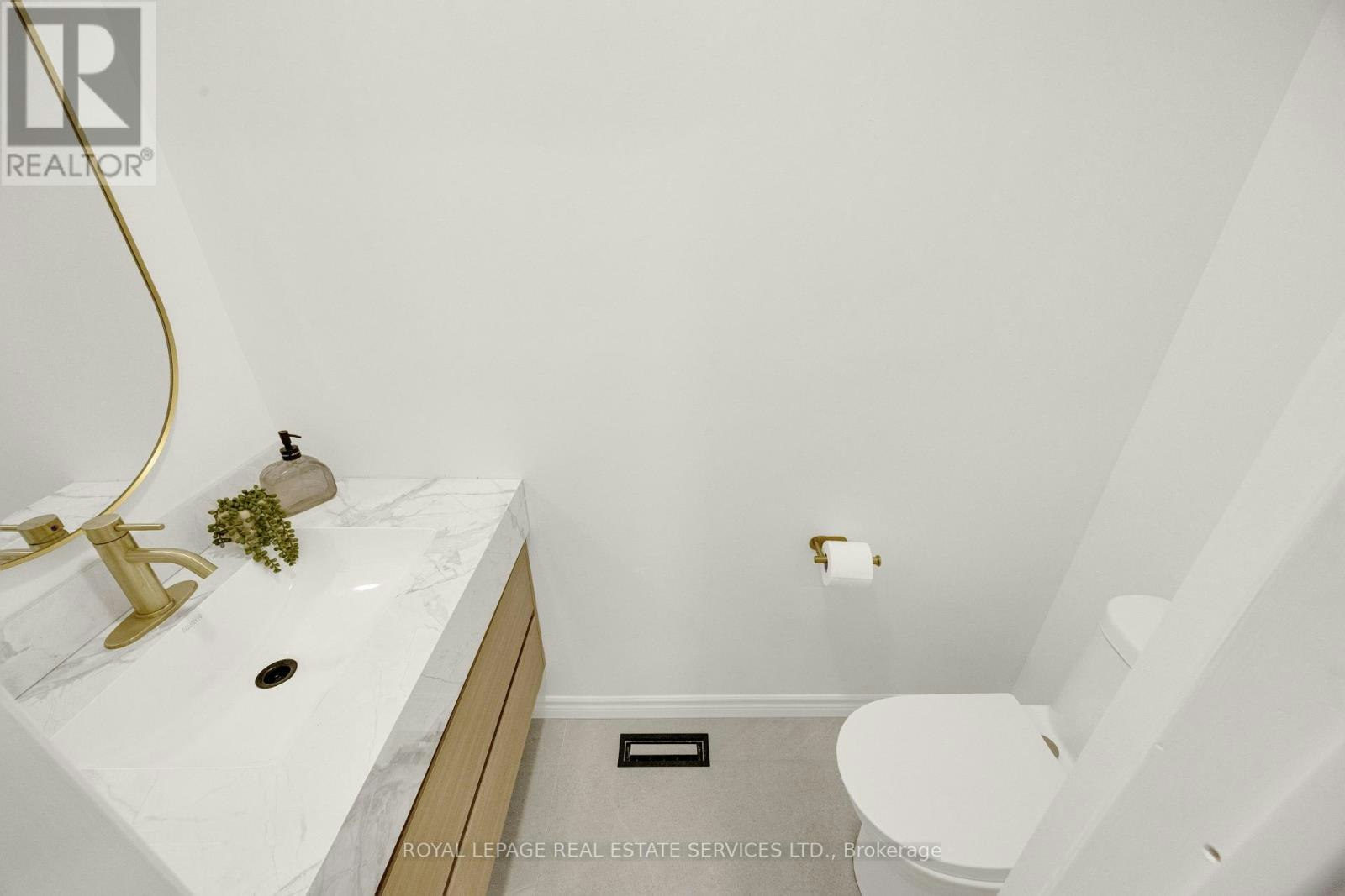 2048 Sixth Line, Oakville, ON, L6H 3N2 - 17