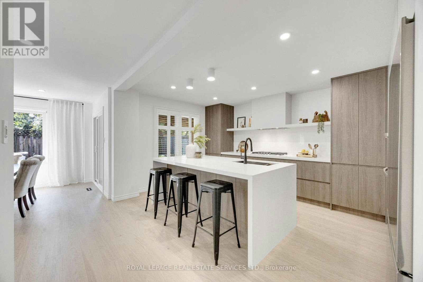 2048 Sixth Line, Oakville, ON, L6H 3N2 - 6
