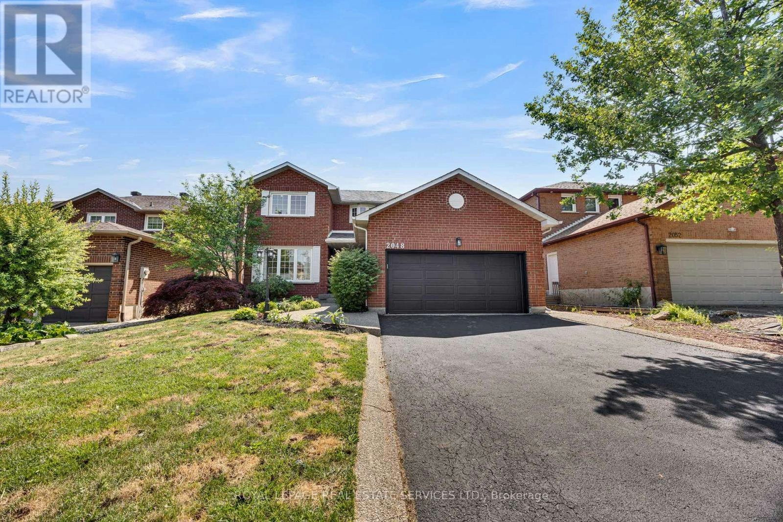 2048 Sixth Line, Oakville, ON, L6H 3N2 - 2