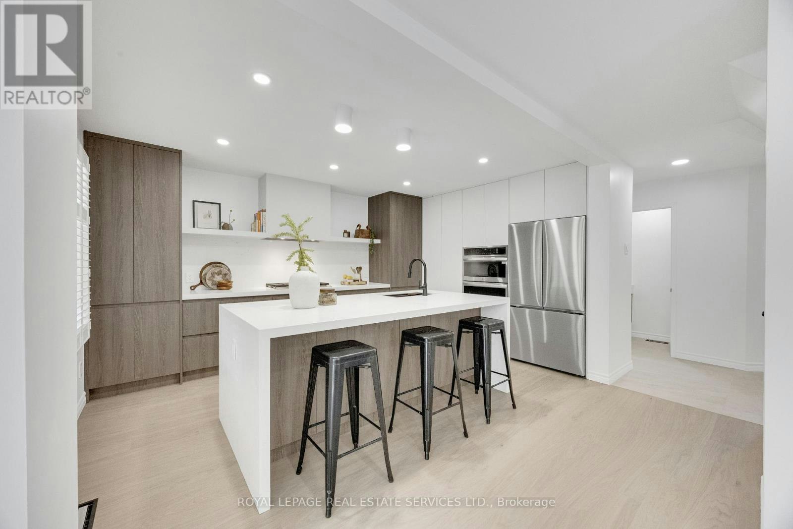 2048 Sixth Line, Oakville, ON, L6H 3N2 - 7