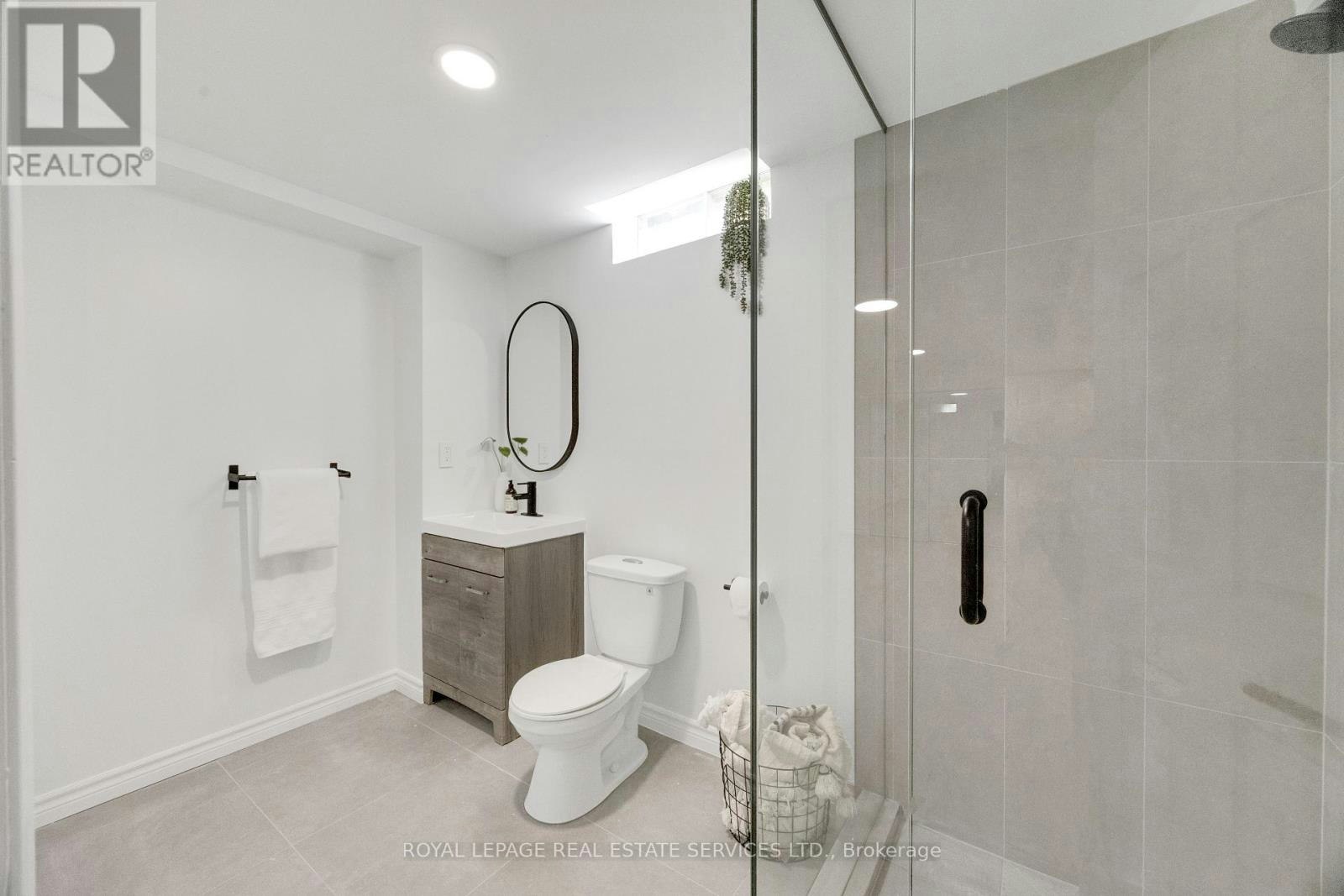 2048 Sixth Line, Oakville, ON, L6H 3N2 - 38