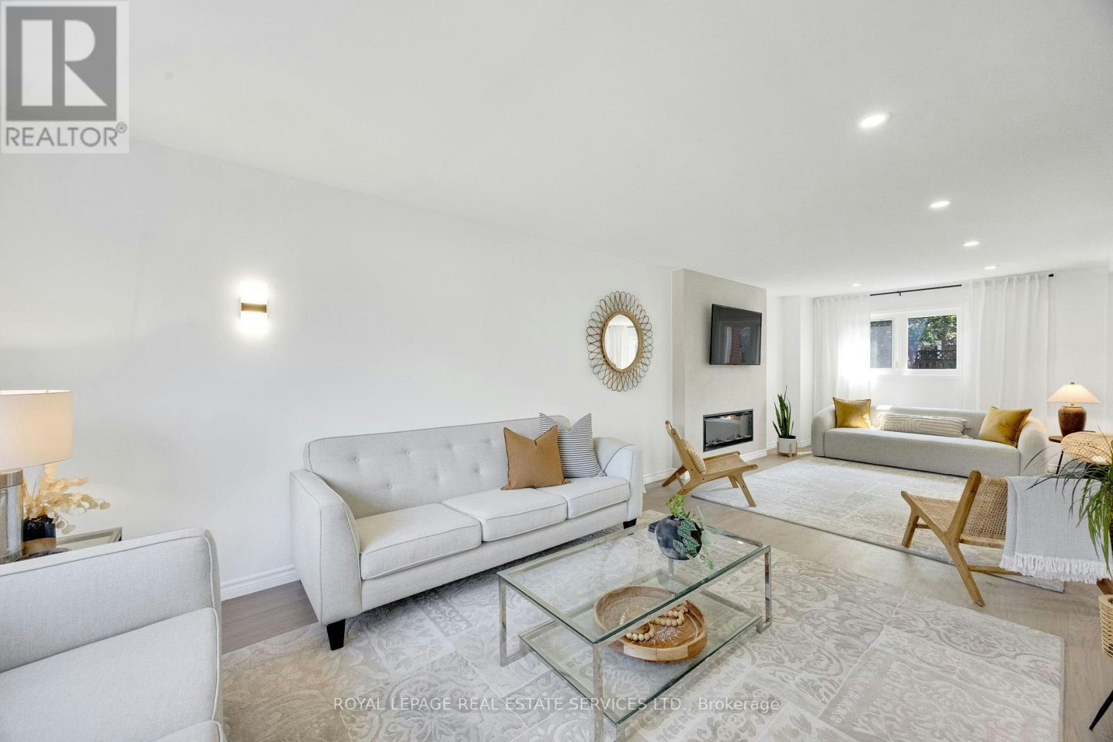 2048 Sixth Line, Oakville, ON, L6H 3N2 - 16