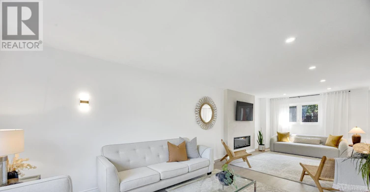 2048 Sixth Line, Oakville, ON, L6H 3N2 - 16