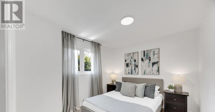 2048 Sixth Line, Oakville, ON, L6H 3N2 - 25