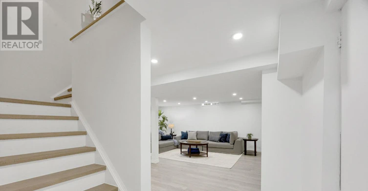 2048 Sixth Line, Oakville, ON, L6H 3N2 - 32
