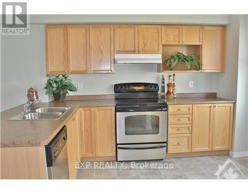 374 Moffat Pond Court, Ottawa, ON, K2J 0C7 - 8