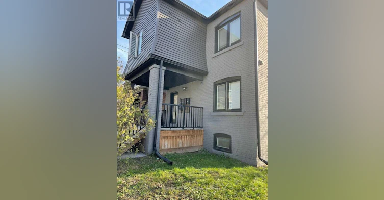 1-1659 Gerrard Street E, Toronto, ON, M4L 2A9