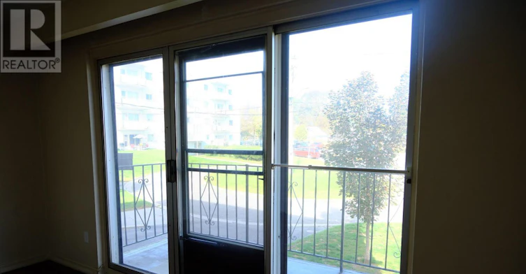 3-365 Elgin Court, Oshawa, ON, L1J 2P5 - 8