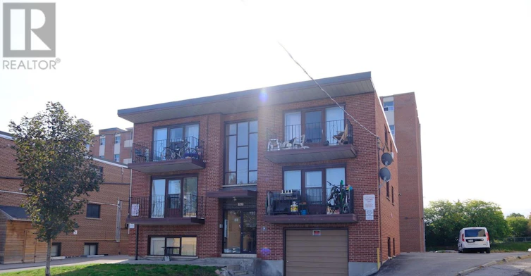 3-365 Elgin Court, Oshawa, ON, L1J 2P5