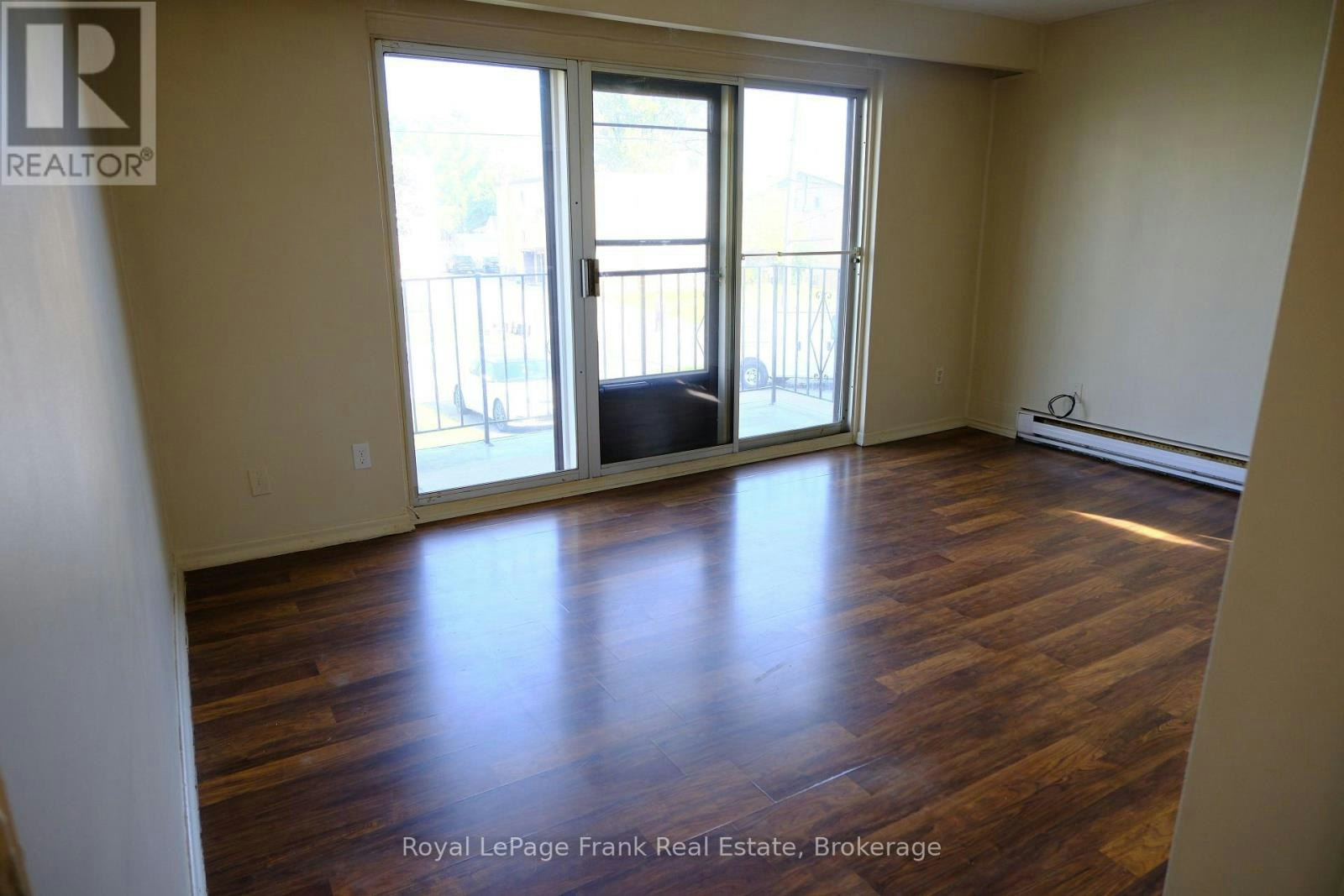 3-365 Elgin Court, Oshawa, ON, L1J 2P5 - 4