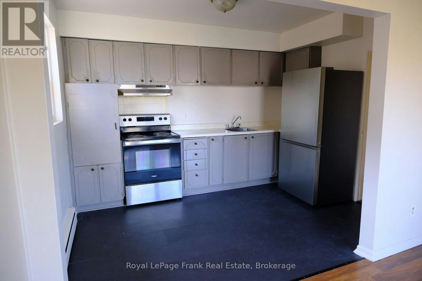 3-365 Elgin Court, Oshawa, ON, L1J 2P5 - 6