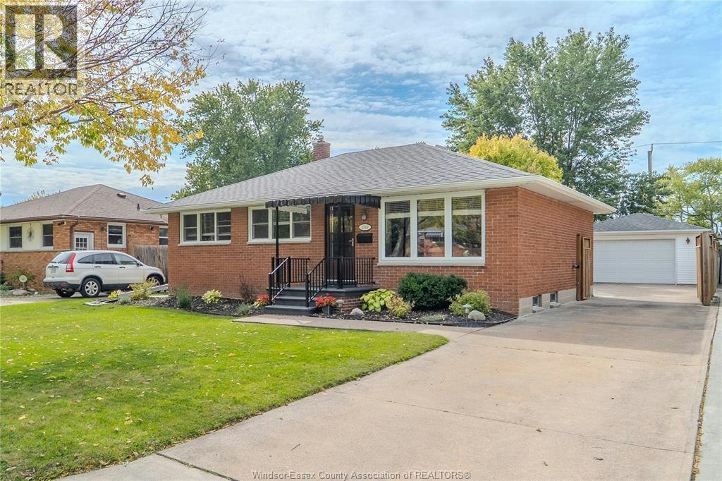1049 Buckingham Road, Windsor, ON, N8S 2E2