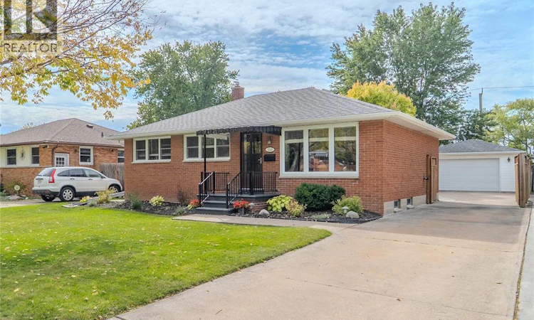 1049 Buckingham Road